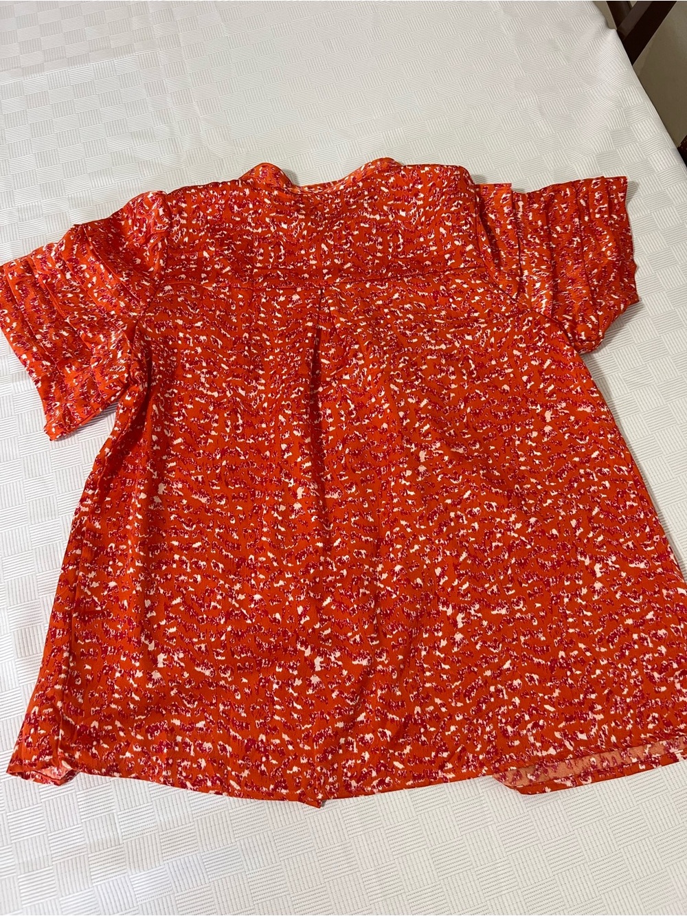 Split V-Neck Short Sleeve Blouse in Orange Speckle - Picture 3 of 5